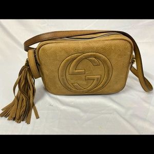 Gucci shoulder bag tan color